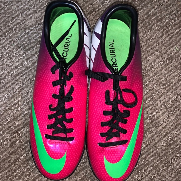 Mercurial Indoor Soccer Cleats - Picture 1 of 3